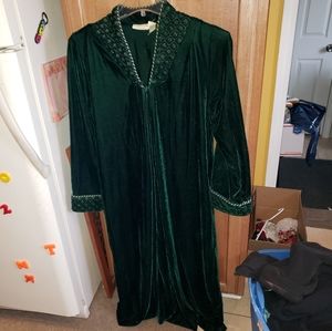 Vintage adonna house robe